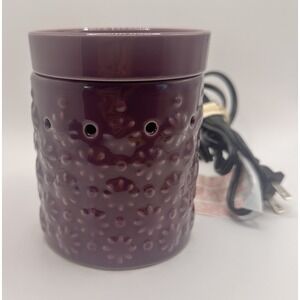Scentsy Purple Floral Embossed‎ Wax Warmer Retired COSMOS Pattern EUC 4½"